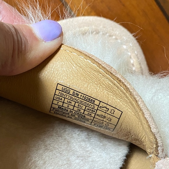 New- UGG Kaley Wisp Genuine Shearling Flats - Picture 12 of 16